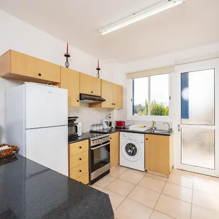 Harbour Maisonette Holiday home Lachi