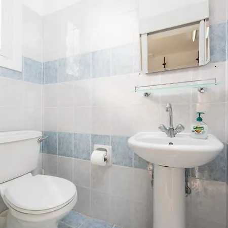 Harbour Maisonette Holiday home Lachi